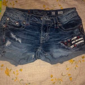 Cute 2000’s miss me jeans/shorts